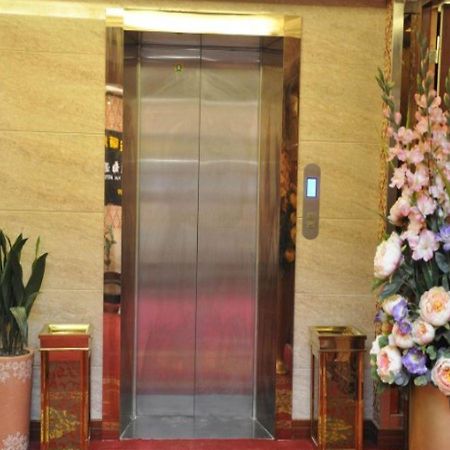 Nanjing Lukou Qiudu Hotel Екстериор снимка